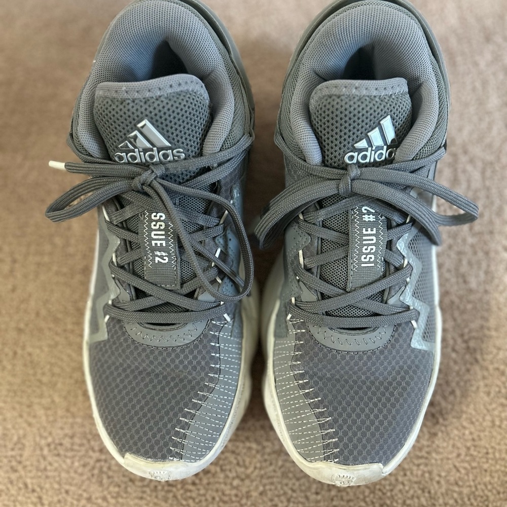 Adidas D.O.N Issue 2 youth court shoes